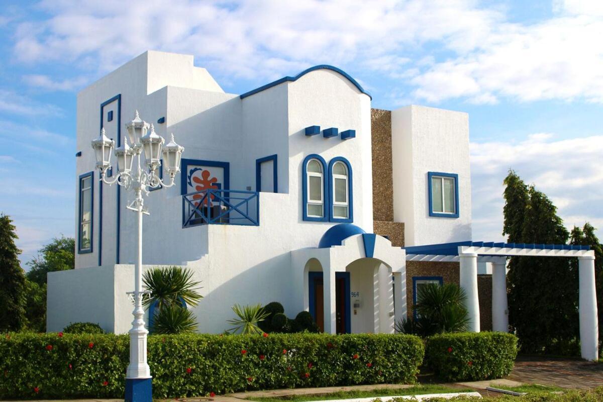 Thunderbird Resorts - Poro Point San Fernando City  Екстериор снимка